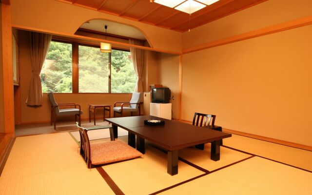 Nakaoyama Onsen Shosenkaku