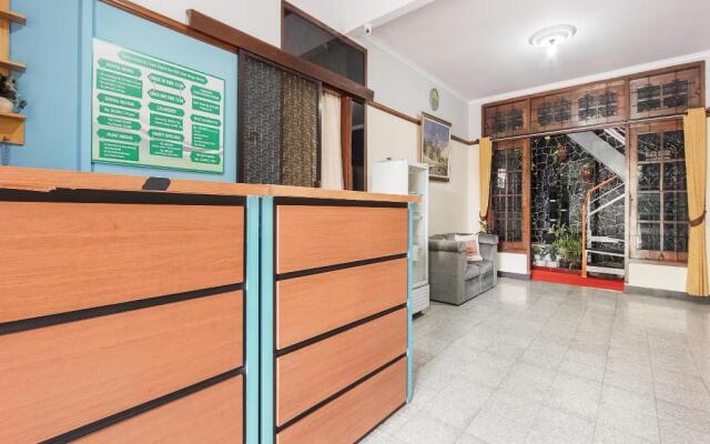OYO 3892 Athaya Guesthouse Syariah