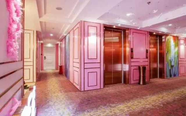 Be Love Experience Hotel (Chongqing Happy Valley)