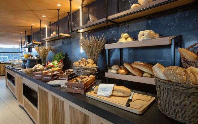 Palmera Beach Hotel & Spa