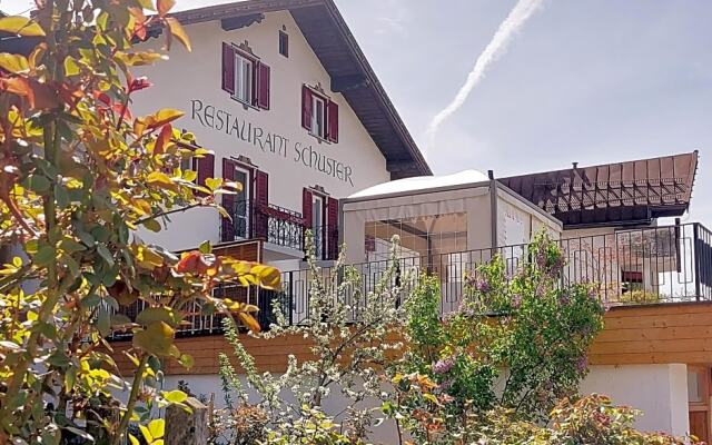 Hotel Schuster