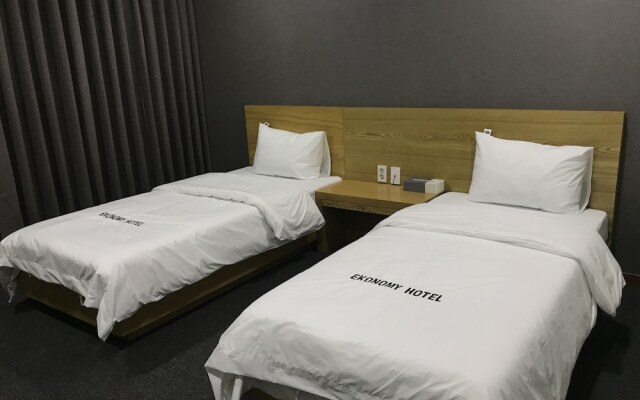 Ekonomy Hotel Gapyeong