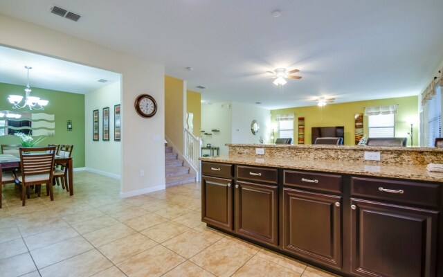 1422 Moonvalley Drive