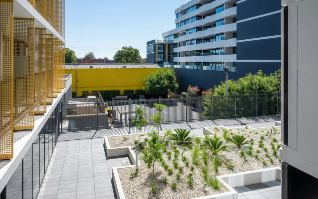 Oros Hotel and Apartments