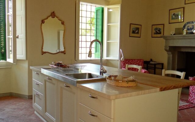 Pian dei Giullari Suite