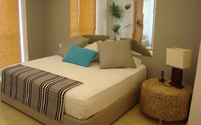 Unlimited Luxury ZAMORA Condo