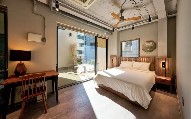L9 Tailor Serviced Home near Hongik Univ