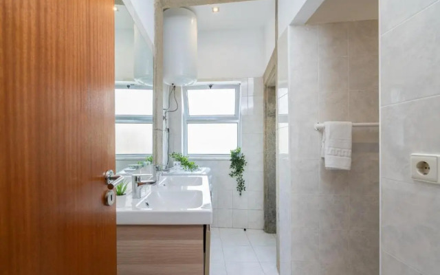 Trendy Flats - Instaworthy River View by Host Wise