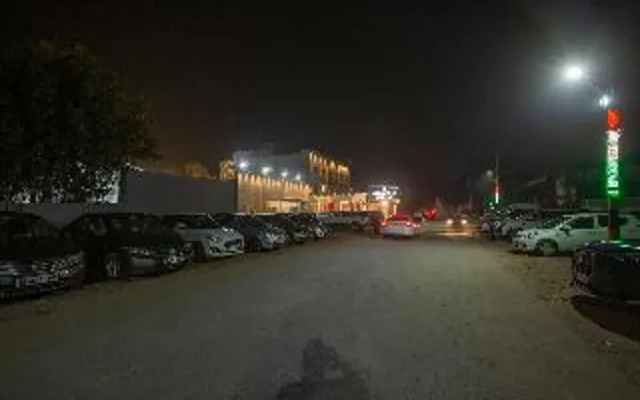 Hotel Luxe Opera NH8 – 7km from IGI Airport Delhi