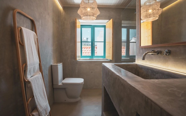 Azenhas do Mar West Coast Design & Surf