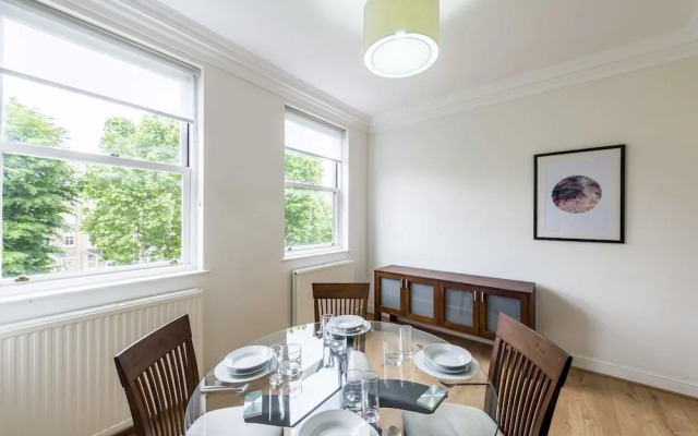 Somerset Court Apartments