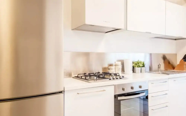 Bright Apartments Sirmione - Julia Giardino