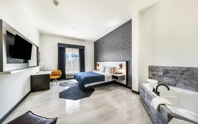 Hy-Lo Hotel, an Ascend Collection Hotel