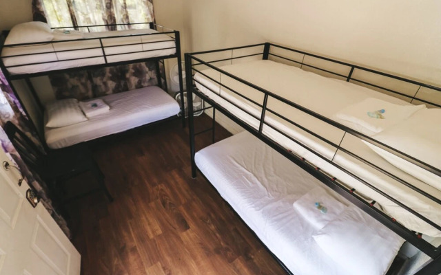 Central Maui Hostel