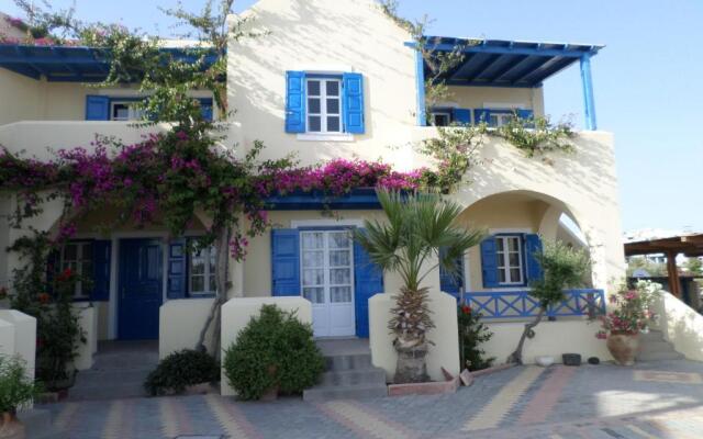 Santorini Traditional Apartments