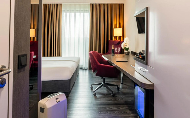 Plaza Premium Grand Winston Hotel