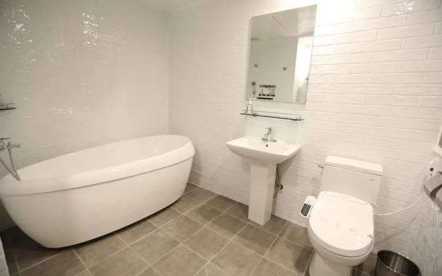 New February Hotel Sinho