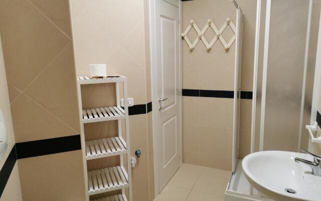 La Maison Latina Guest House