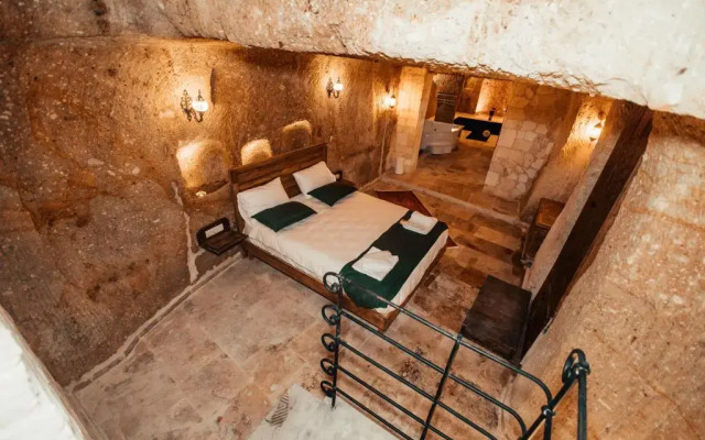 Vanessa Cave House