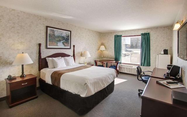 Ramada by Wyndham Nisku Edmonton Airport