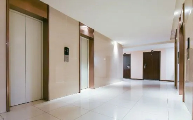 Jianshe Hotel (Chongqing West Railway Station)