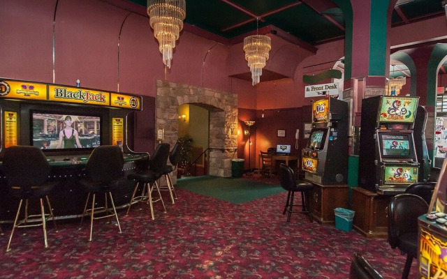 Historic Iron Horse Inn