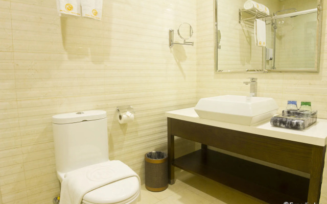 Golden Phoenix Hotel - Manila