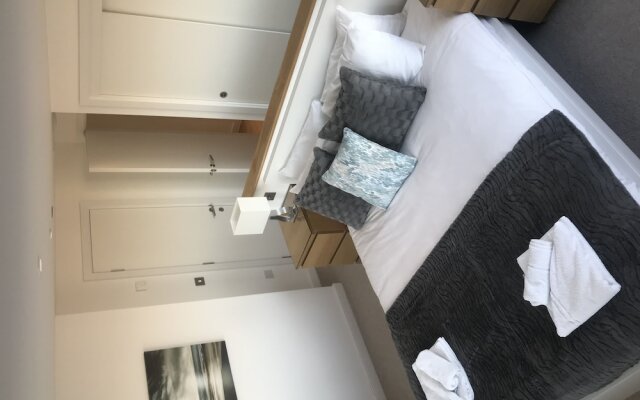 Southampton City Apartments by Charles Hope