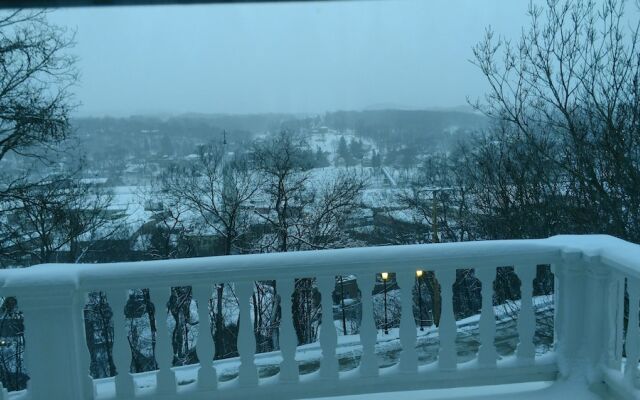 Lamberson Guest House