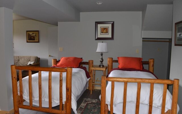 Kicking Horse Canyon B&B