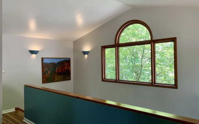 Townsend Hillside Hideaway