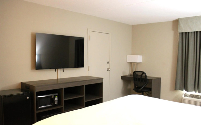 Super 8 By Wyndham Lamar