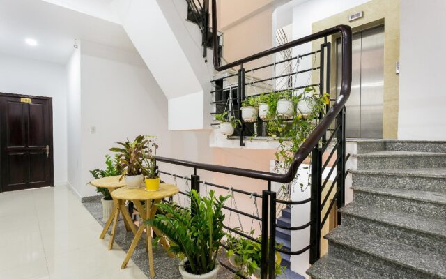 OYO 143 The K9 Central Hotel