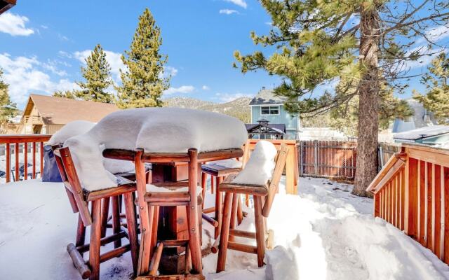 Knotty Pines LOG Cabin #2414