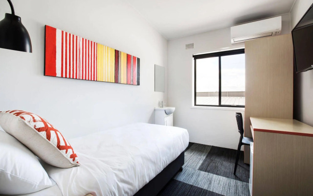 Villawood Hotel