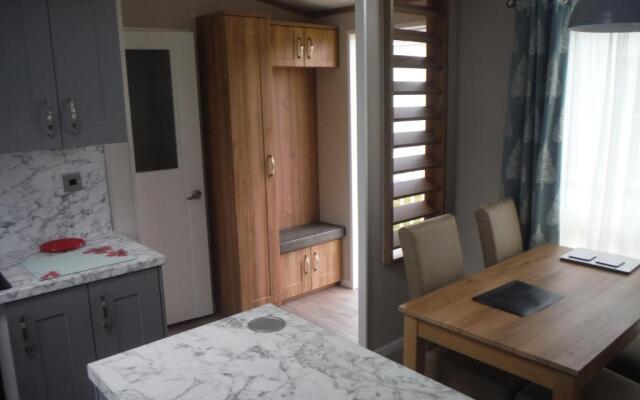 4 Berth Luxury Mini Lodge