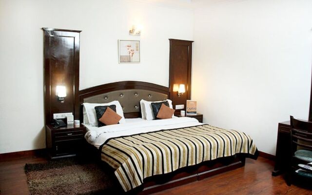 OYO 377 Hotel Excellent