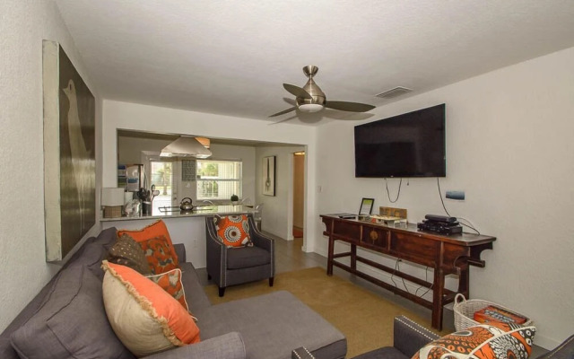 3 Palms Retreat by RedAwning