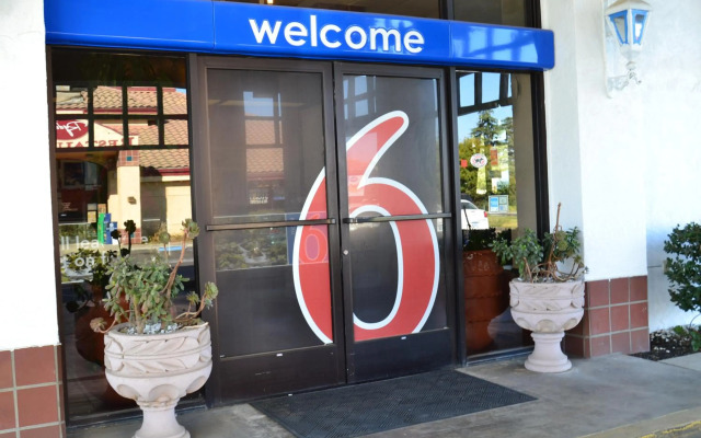 Motel 6 Oakdale, CA