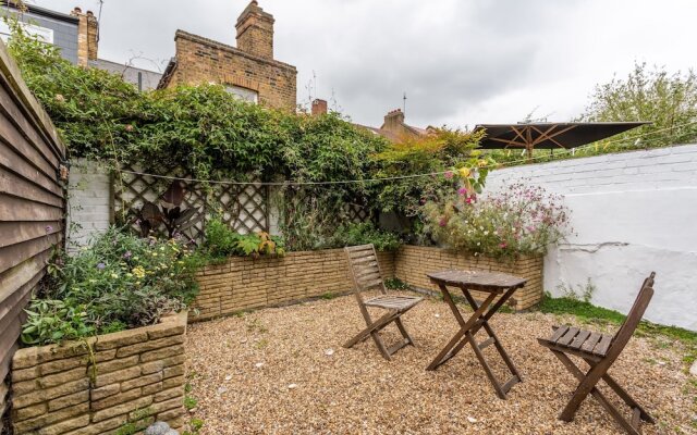 Charming 1 Bedroom Flat Close To Tube Station
