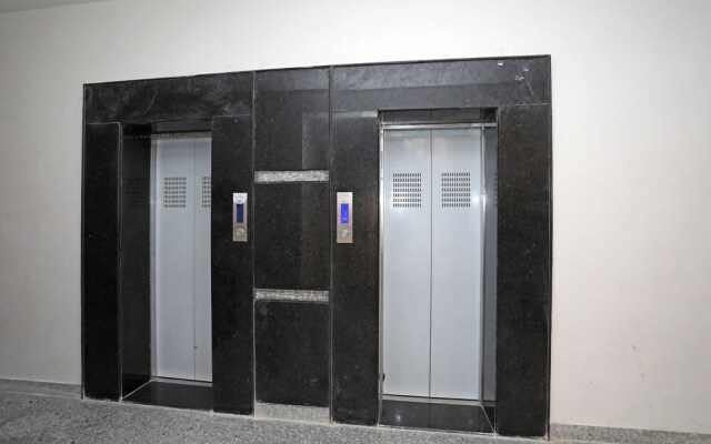 OYO 10067 Home Modern 2BHK Gulab Bagh