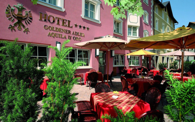 Cityhotel Goldener Adler B&B