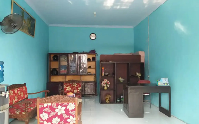 RedDoorz Syariah near Stasiun Pekalongan 3