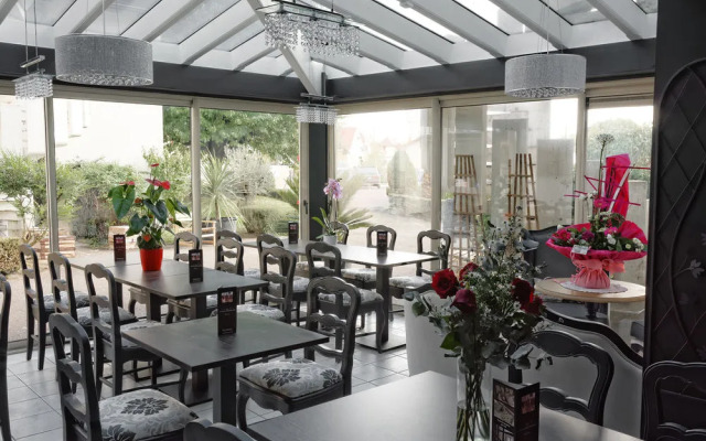 Hotel Le Chantereigne