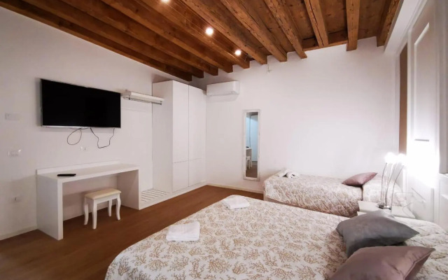 Deluxe 3 Bedrooom Flat in Rialto