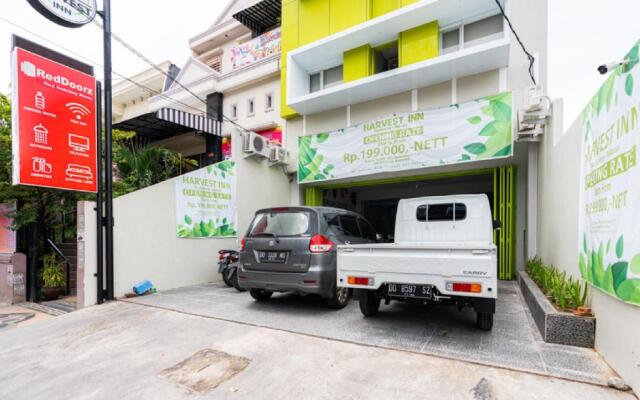 RedDoorz Plus @ Harvest Inn Panakkukang