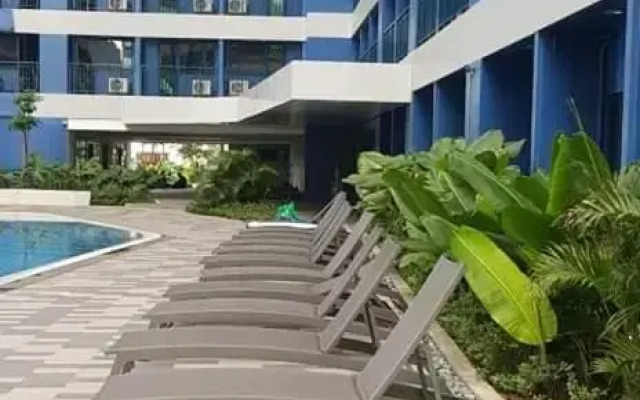 Fully Furnished 1 Bedroom with Balcony