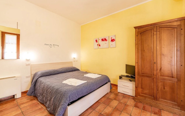 Pomegranate apt With Shared Pool