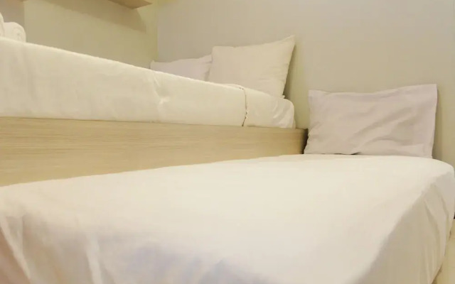 Fresh And Bright Studio Room At Nifarro Park Apartment