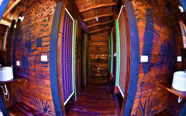 Kin Hostal and Camping